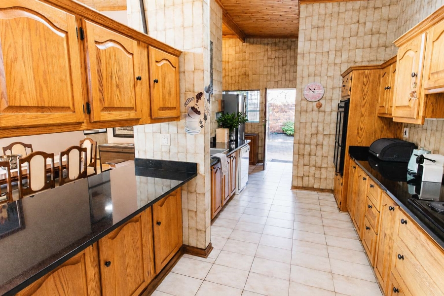 4 Bedroom Property for Sale in Heuwelsig Free State